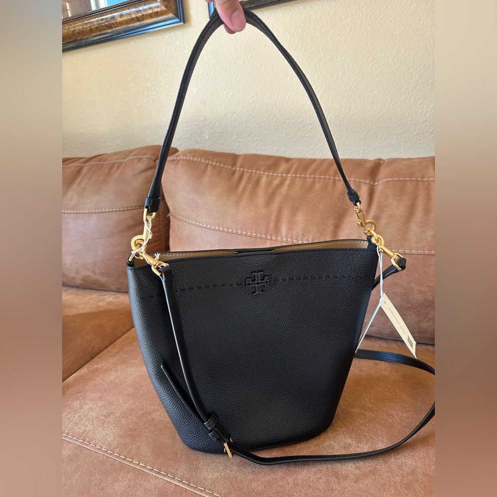 Tory Burch McGraw Bucket Bag - Picture 3 of 14